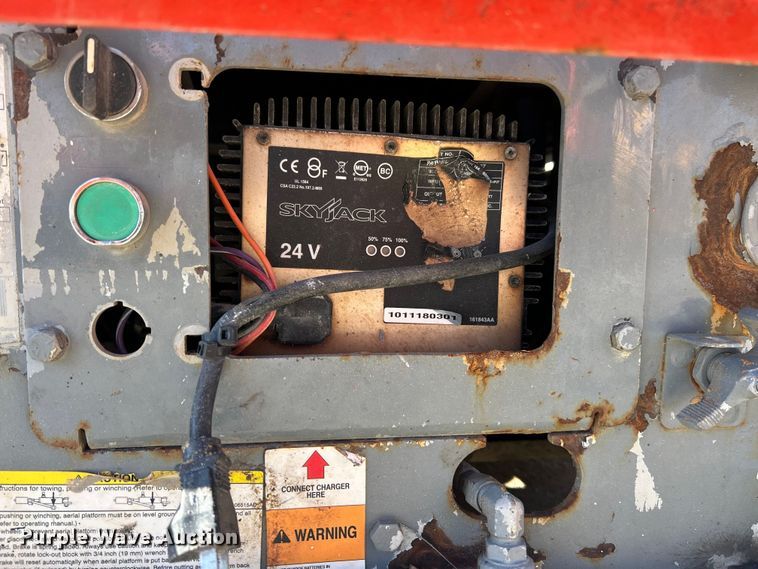 image for item ET6947 2008 Skyjack SJIII 3219 scissor lift