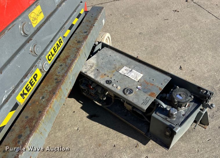 image for item ET6947 2008 Skyjack SJIII 3219 scissor lift