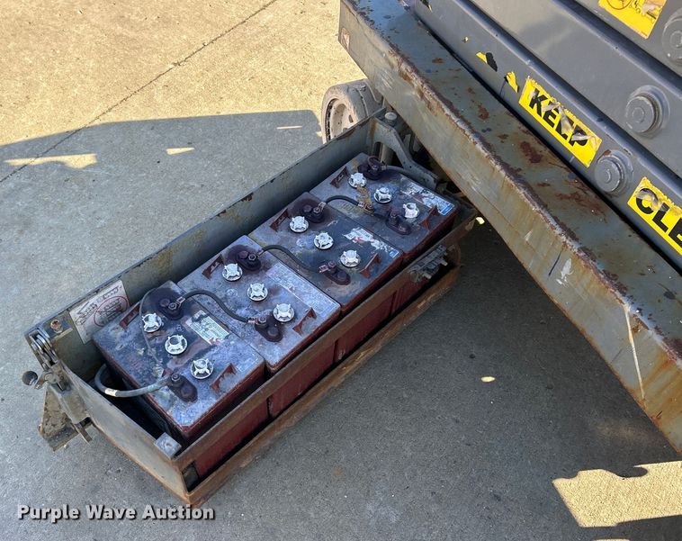 image for item ET6947 2008 Skyjack SJIII 3219 scissor lift