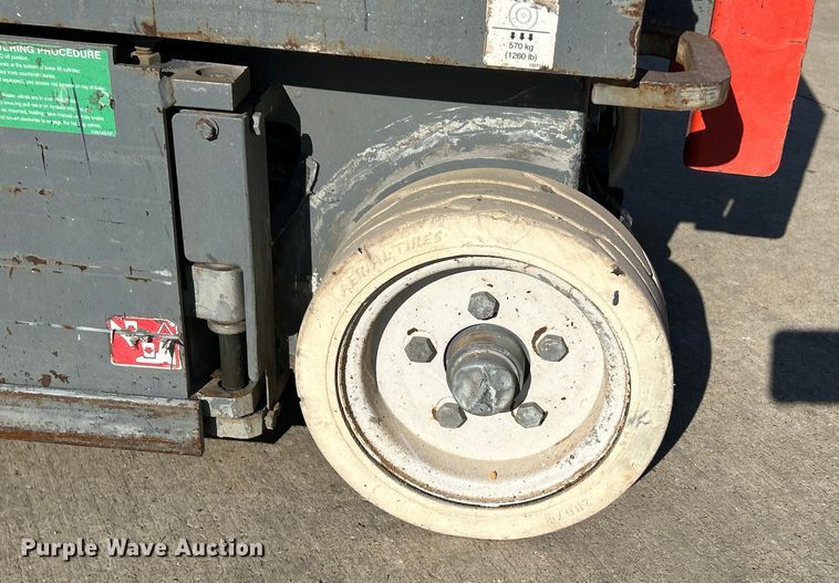 image for item ET6947 2008 Skyjack SJIII 3219 scissor lift