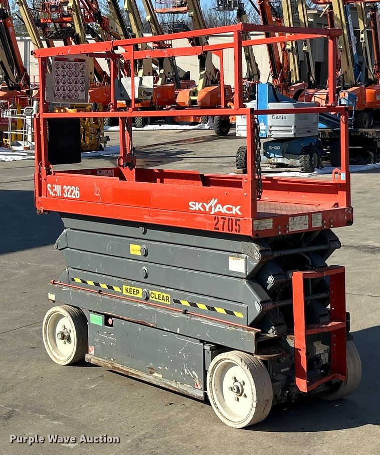 image for item ET6948 2008 Skyjack SJIII 3226 scissor lift