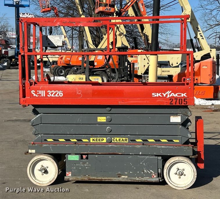 image for item ET6948 2008 Skyjack SJIII 3226 scissor lift