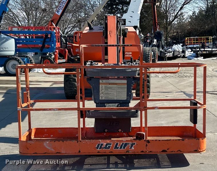 image for item ET6949 2006 JLG 660SJ boom lift