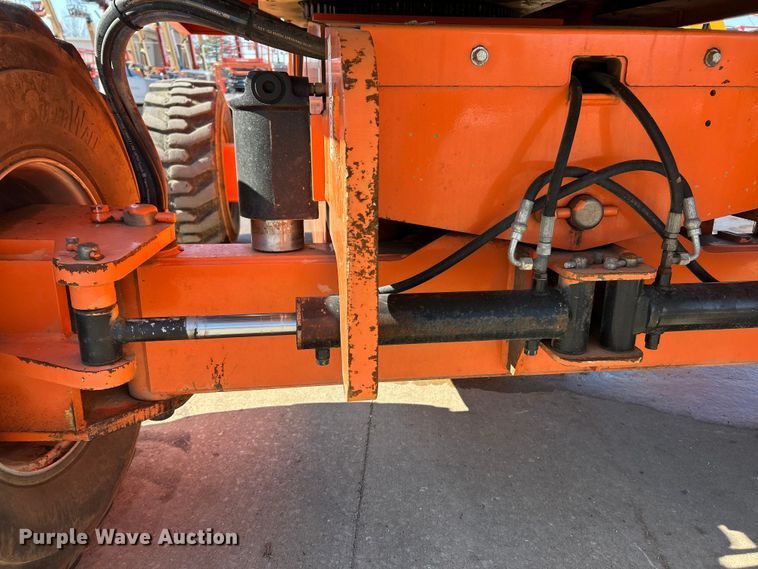 image for item ET6949 2006 JLG 660SJ boom lift