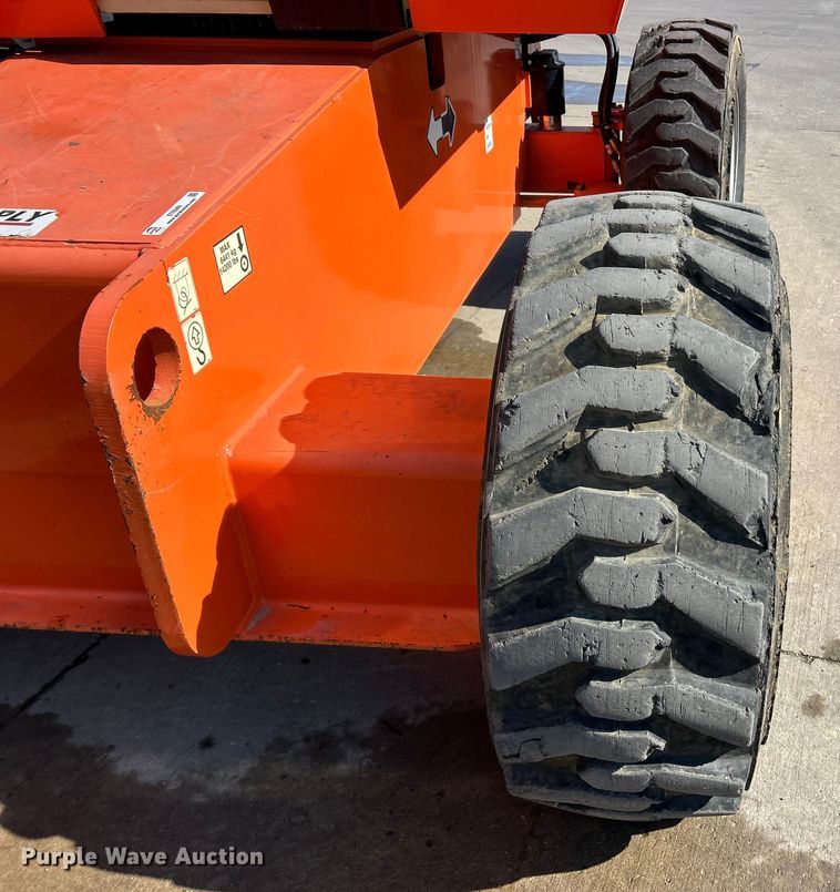 image for item ET6949 2006 JLG 660SJ boom lift