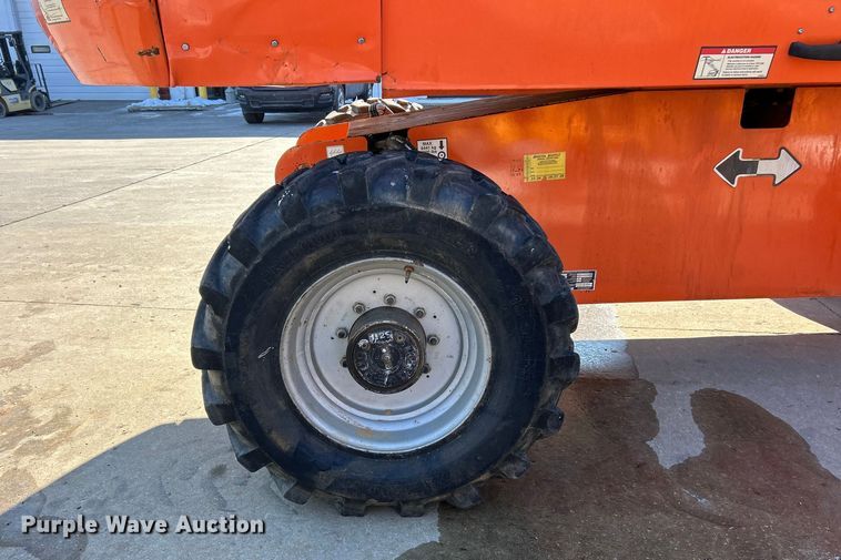 image for item ET6949 2006 JLG 660SJ boom lift