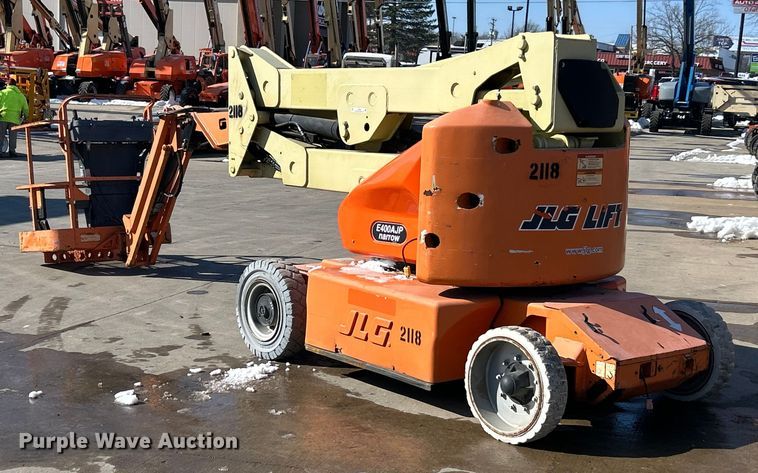 image for item ET6950 2007 JLG E400AJP Narrow boom lift