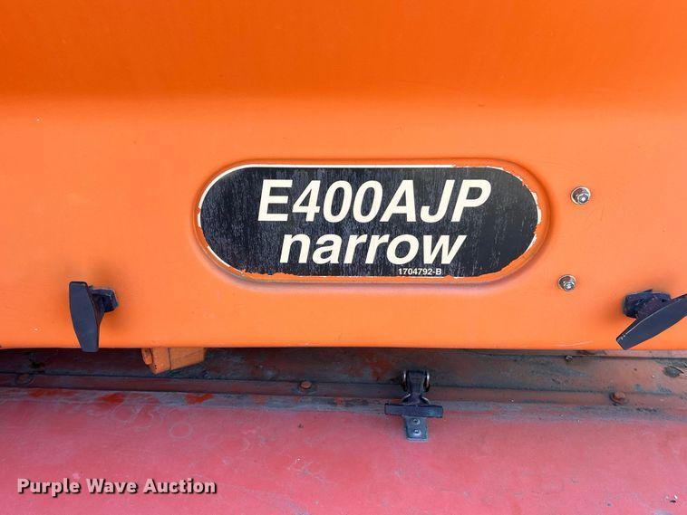 image for item ET6950 2007 JLG E400AJP Narrow boom lift