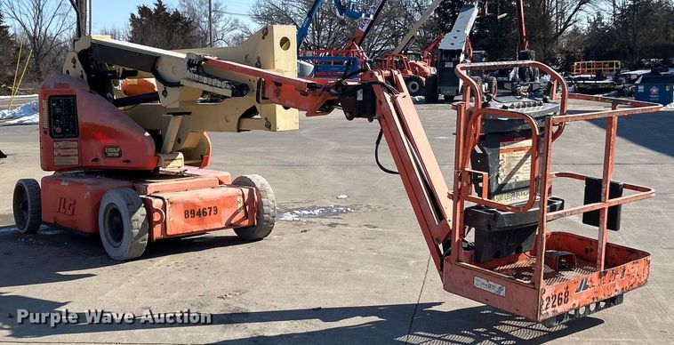 image for item ET6951 2007 JLG E400AJP Narrow boom lift