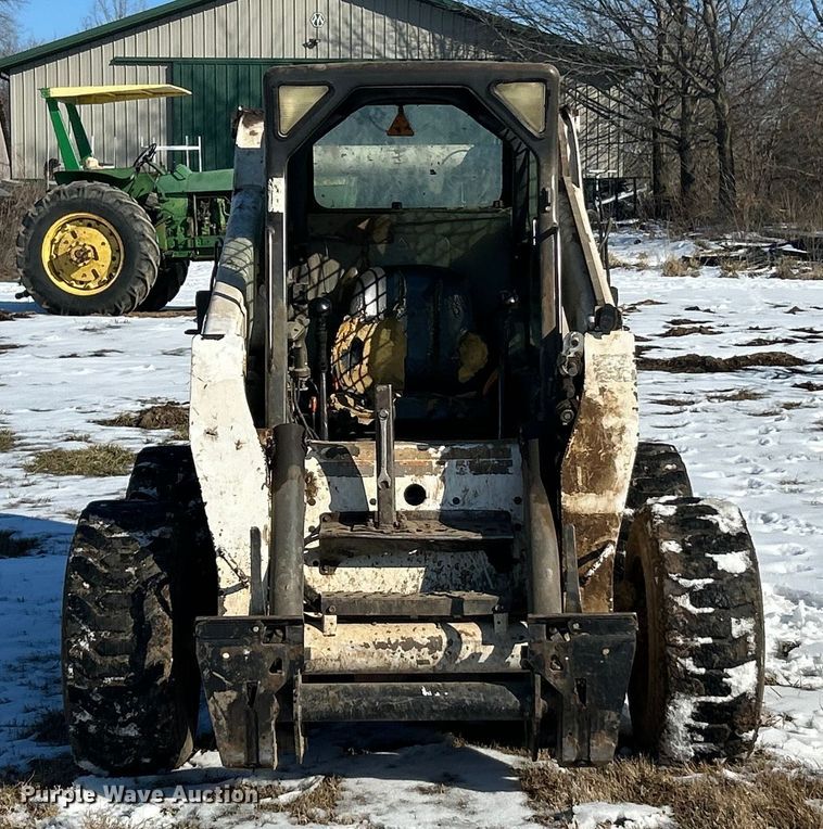 image for item ET6952 2003 Bobcat S250 skid steer loader