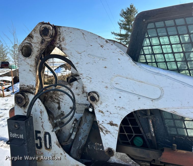 image for item ET6952 2003 Bobcat S250 skid steer loader