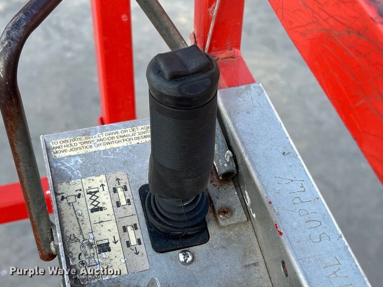 image for item ET6979 2007 Skyjack SJIII 4632 scissor lift