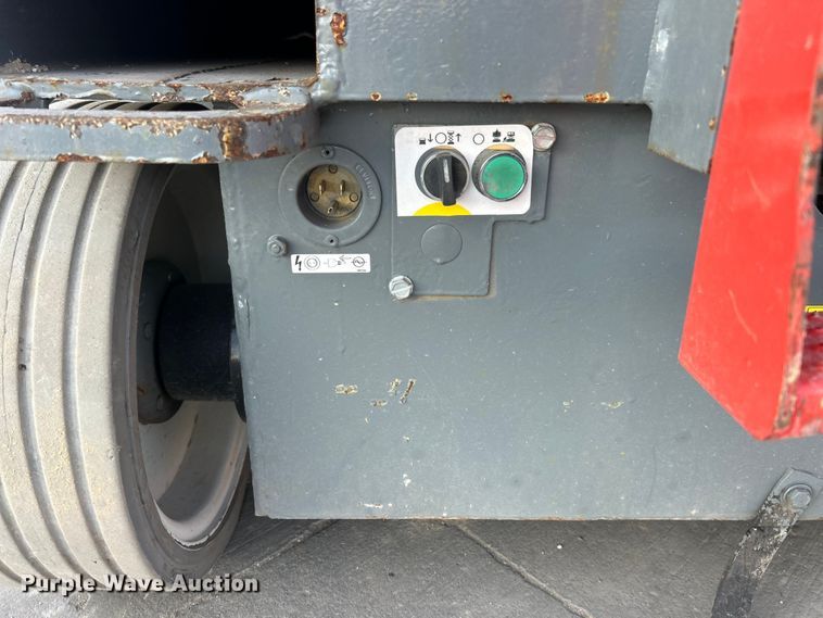 image for item ET6979 2007 Skyjack SJIII 4632 scissor lift