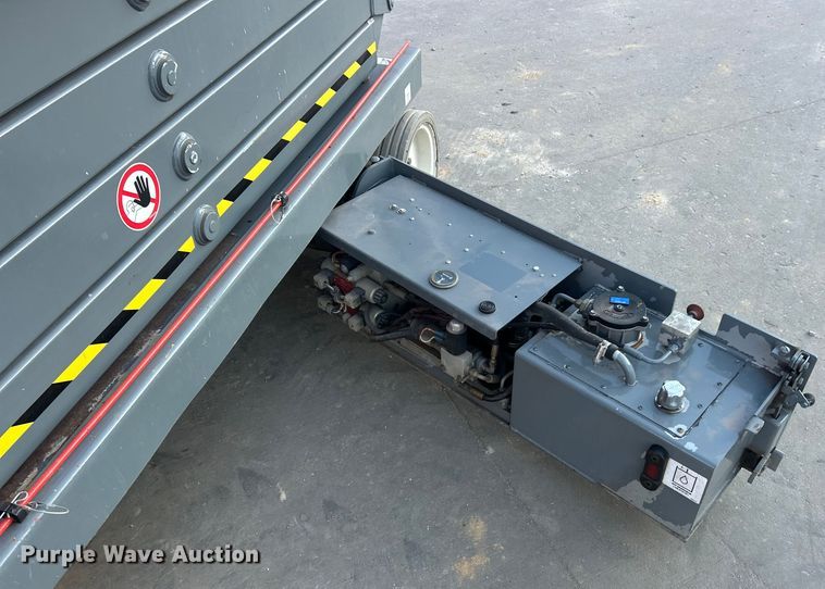 image for item ET6979 2007 Skyjack SJIII 4632 scissor lift