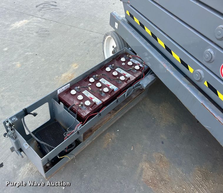 image for item ET6979 2007 Skyjack SJIII 4632 scissor lift