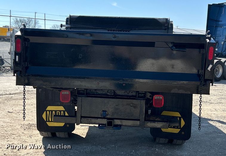 image for item ET6987 2012 Ford F550 Super Duty XL dump truck