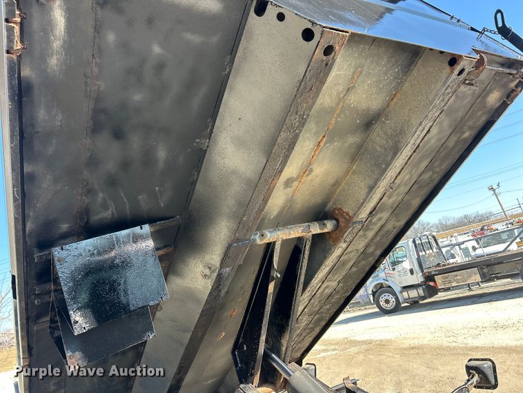 image for item ET6987 2012 Ford F550 Super Duty XL dump truck