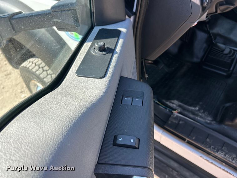 image for item ET6987 2012 Ford F550 Super Duty XL dump truck