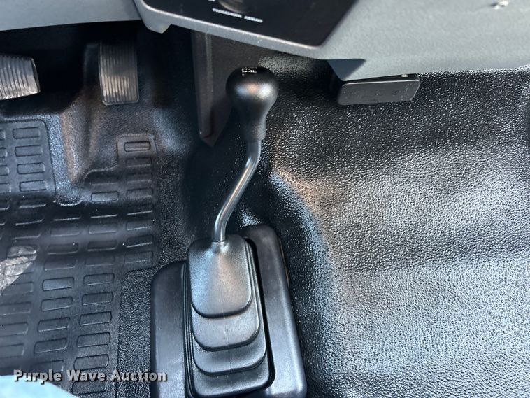 image for item ET6987 2012 Ford F550 Super Duty XL dump truck