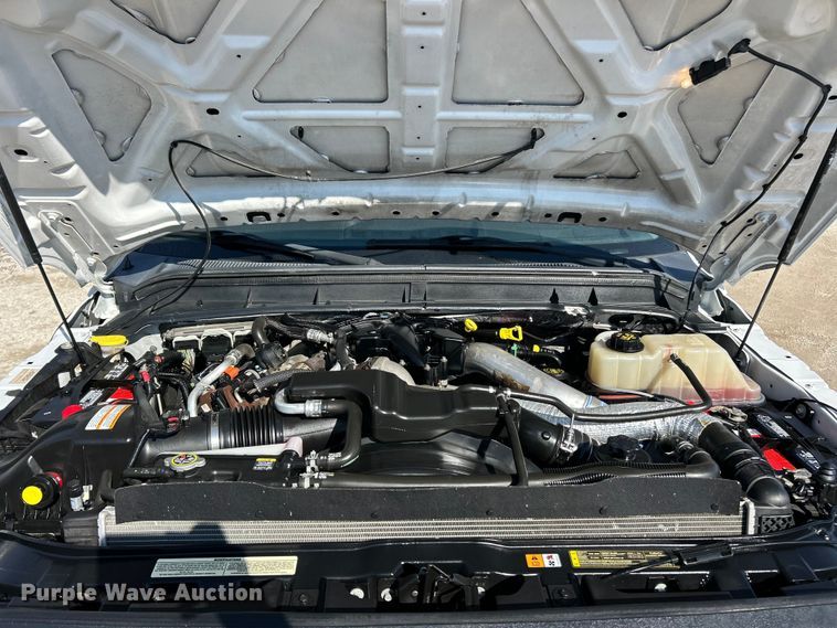 image for item ET6987 2012 Ford F550 Super Duty XL dump truck