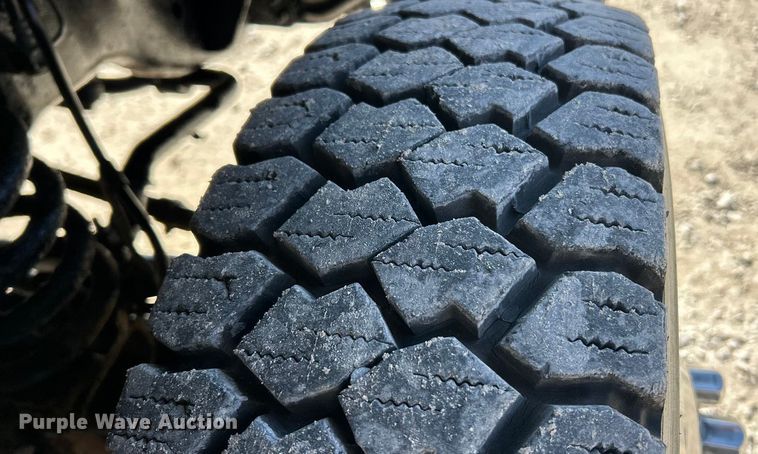 image for item ET6987 2012 Ford F550 Super Duty XL dump truck