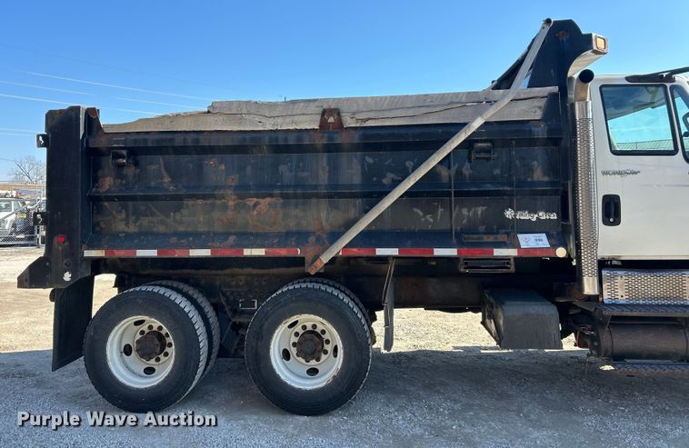 image for item ET6992 2014 International 7500 dump truck
