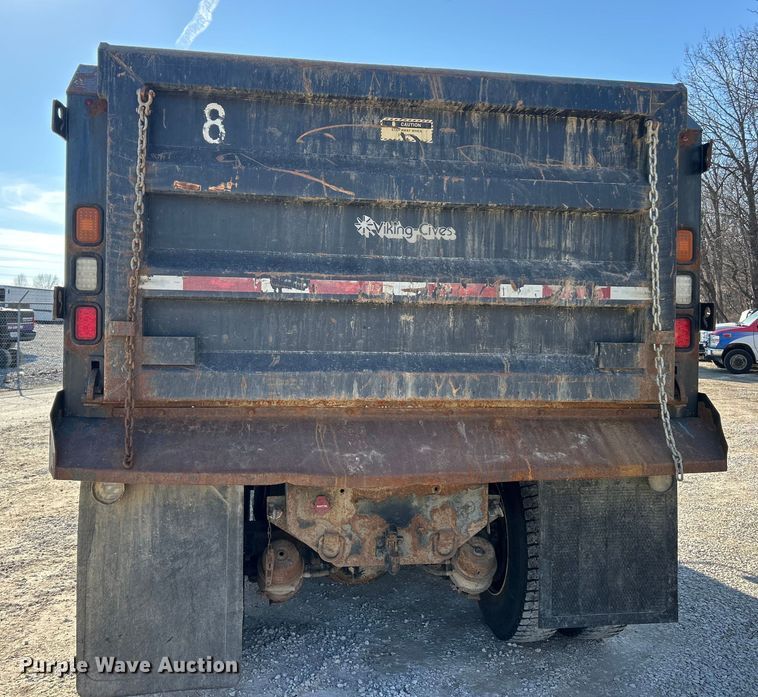image for item ET6992 2014 International 7500 dump truck