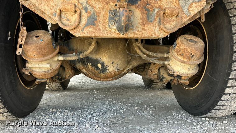 image for item ET6992 2014 International 7500 dump truck