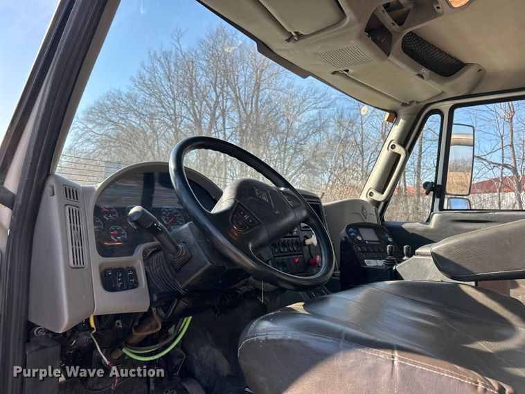 image for item ET6992 2014 International 7500 dump truck