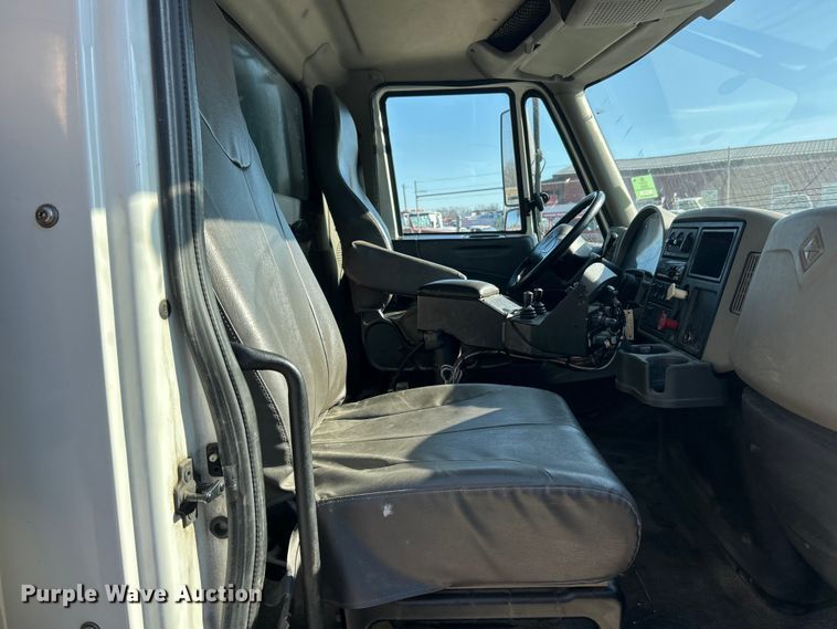 image for item ET6992 2014 International 7500 dump truck