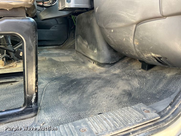 image for item ET6992 2014 International 7500 dump truck