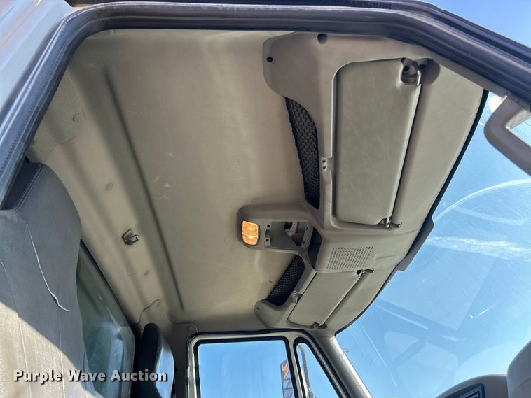 image for item ET6992 2014 International 7500 dump truck