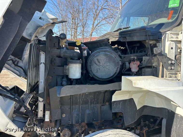 image for item ET6992 2014 International 7500 dump truck