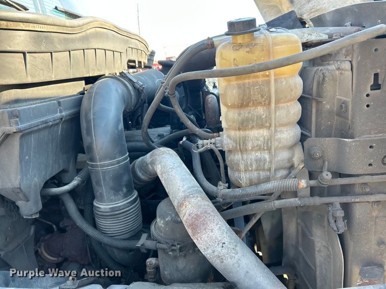 image for item ET6992 2014 International 7500 dump truck