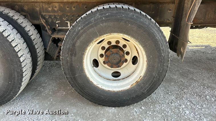 image for item ET6992 2014 International 7500 dump truck