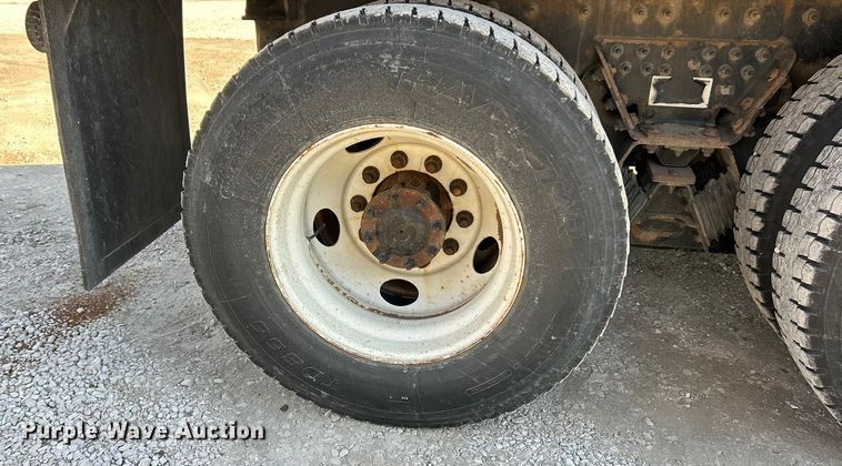 image for item ET6992 2014 International 7500 dump truck