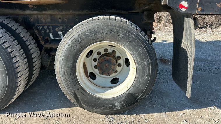 image for item ET6992 2014 International 7500 dump truck