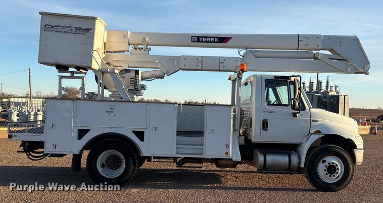 image for item EU4847 2013 International 4400 SBA bucket truck