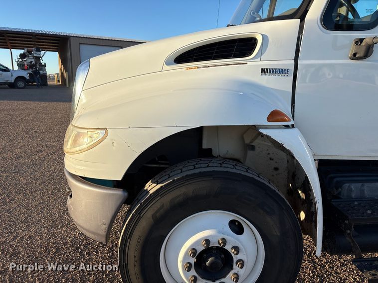 image for item EU4847 2013 International 4400 SBA bucket truck