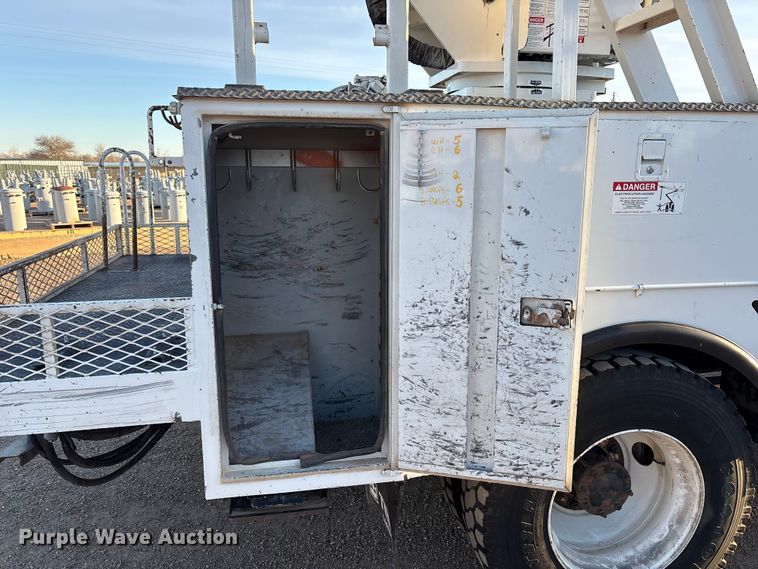 image for item EU4847 2013 International 4400 SBA bucket truck