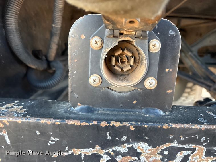 image for item EU4847 2013 International 4400 SBA bucket truck