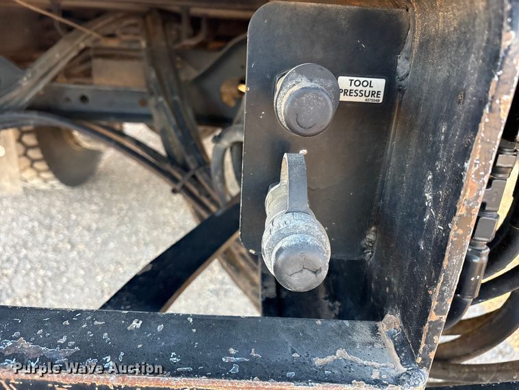 image for item EU4847 2013 International 4400 SBA bucket truck