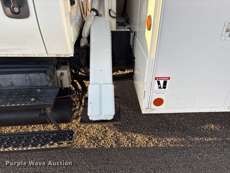 image for item EU4847 2013 International 4400 SBA bucket truck