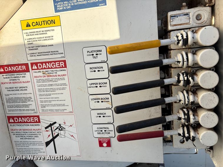 image for item EU4847 2013 International 4400 SBA bucket truck