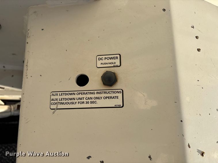 image for item EU4847 2013 International 4400 SBA bucket truck