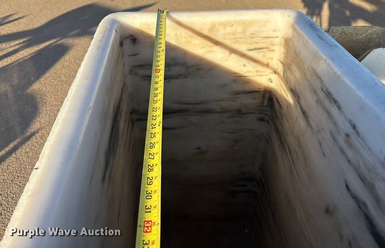 image for item EU4847 2013 International 4400 SBA bucket truck