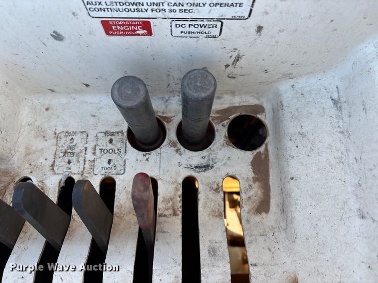 image for item EU4847 2013 International 4400 SBA bucket truck