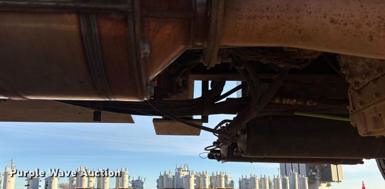 image for item EU4847 2013 International 4400 SBA bucket truck