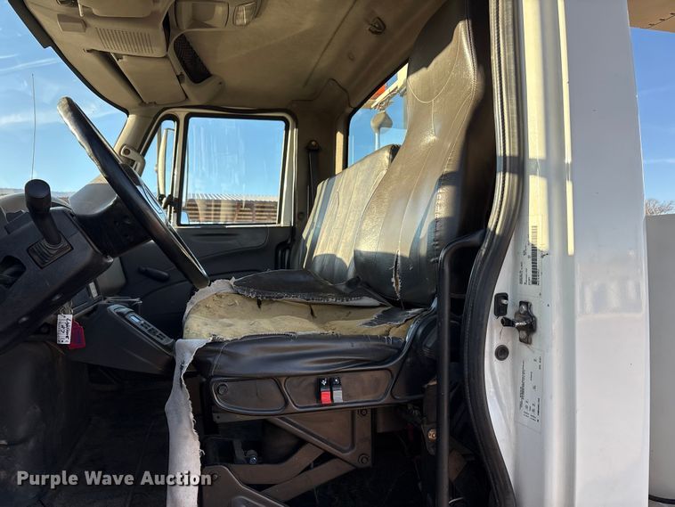 image for item EU4847 2013 International 4400 SBA bucket truck