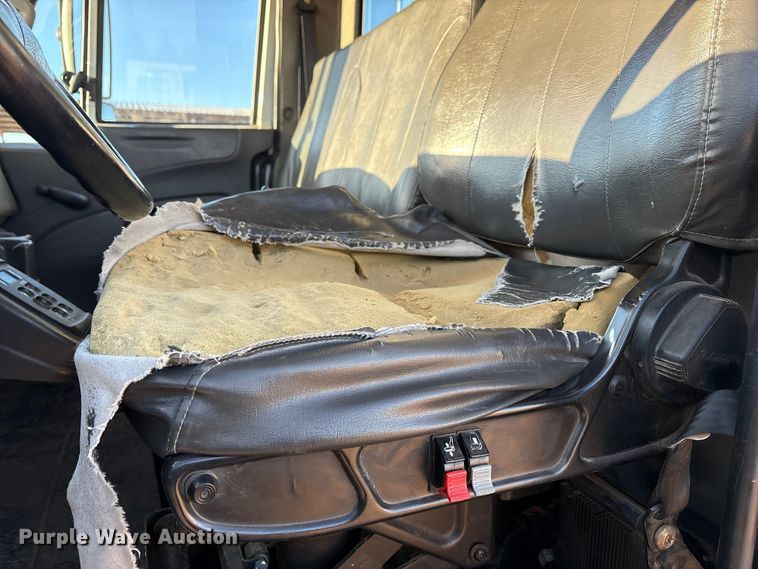 image for item EU4847 2013 International 4400 SBA bucket truck